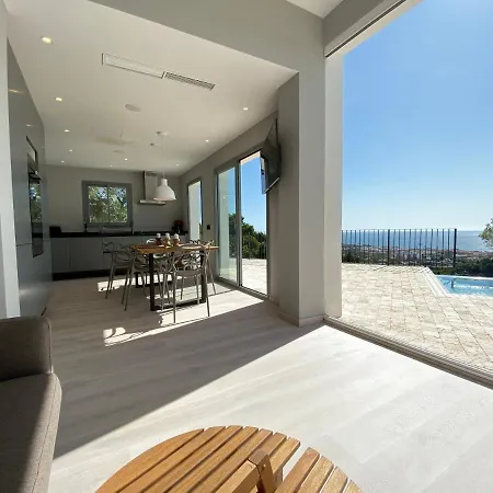 Vista Villa