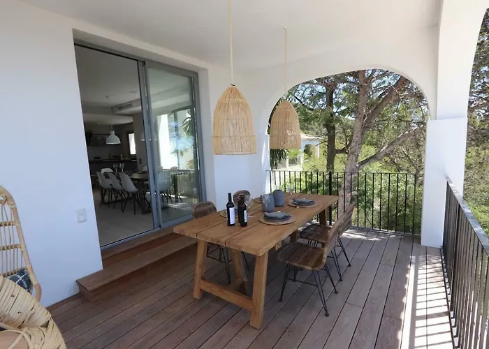 Vista Villa *
