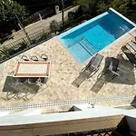 Vista Villa